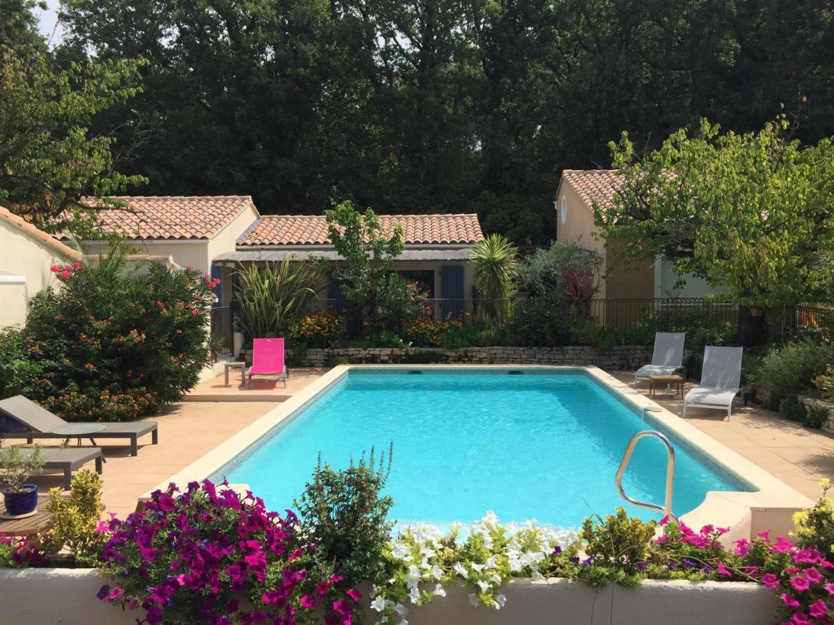 Les Hauts D'Eyragues Gite Reverie Meuble Classe 4 Etoiles Exterior photo